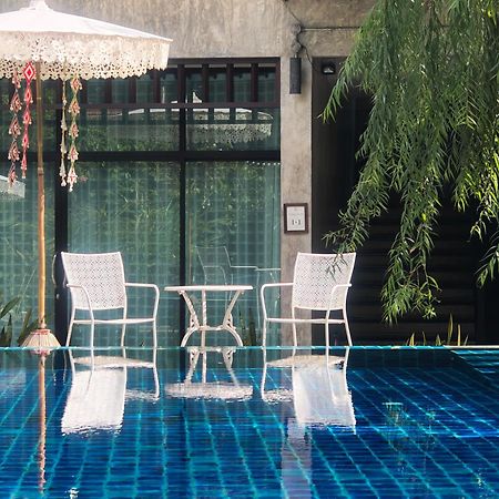 Arun Rawee อรุณ รวี Hotel Chiang Mai Buitenkant foto