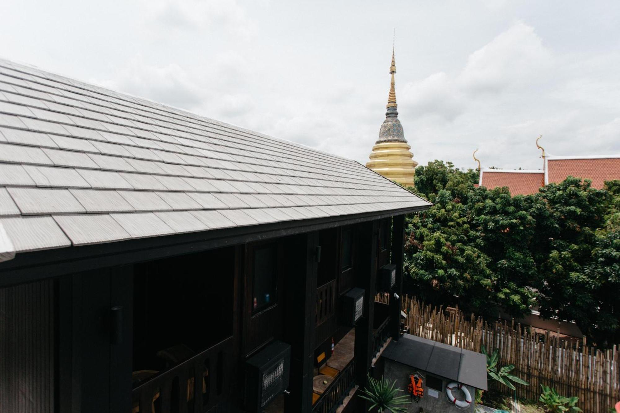 Arun Rawee อรุณ รวี Hotel Chiang Mai Buitenkant foto