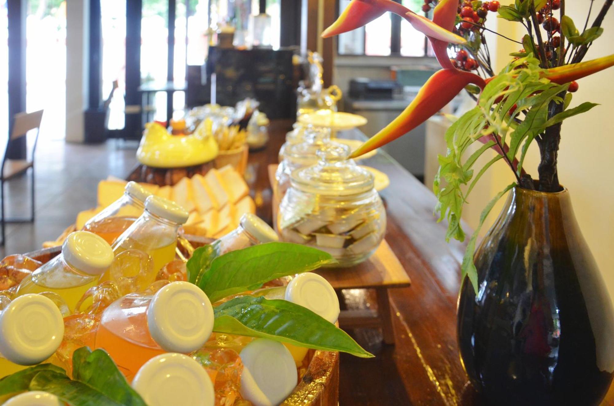 Arun Rawee อรุณ รวี Hotel Chiang Mai Buitenkant foto