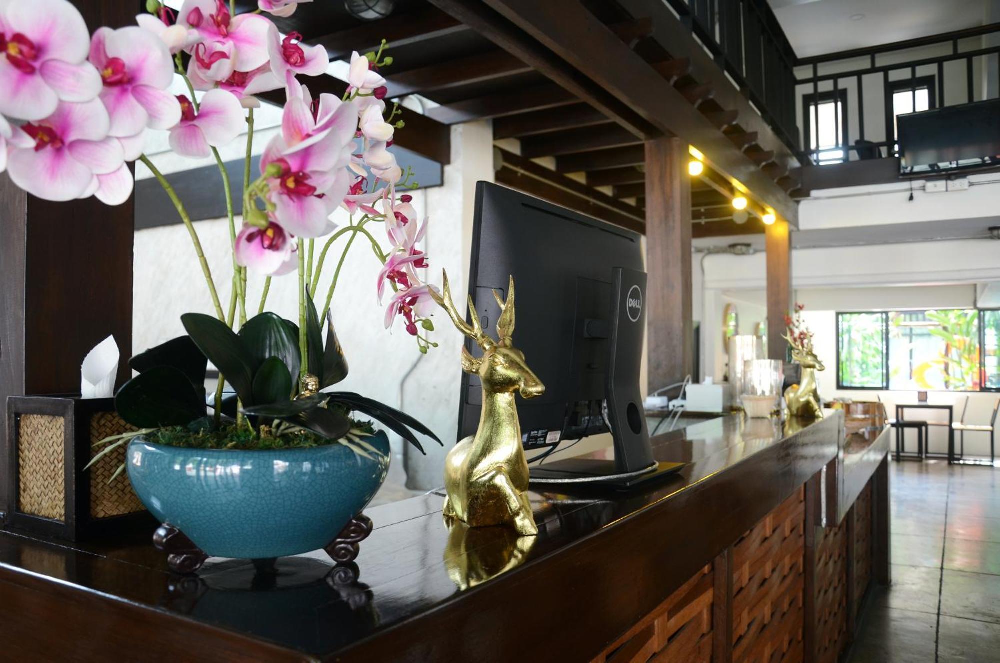Arun Rawee อรุณ รวี Hotel Chiang Mai Buitenkant foto